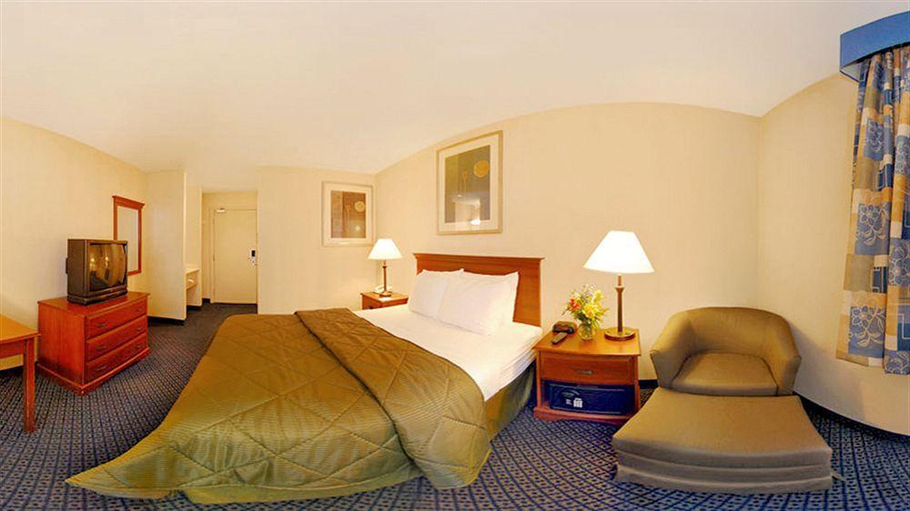 Towneplace Suites By Marriott Hadley Amherst מראה חיצוני תמונה